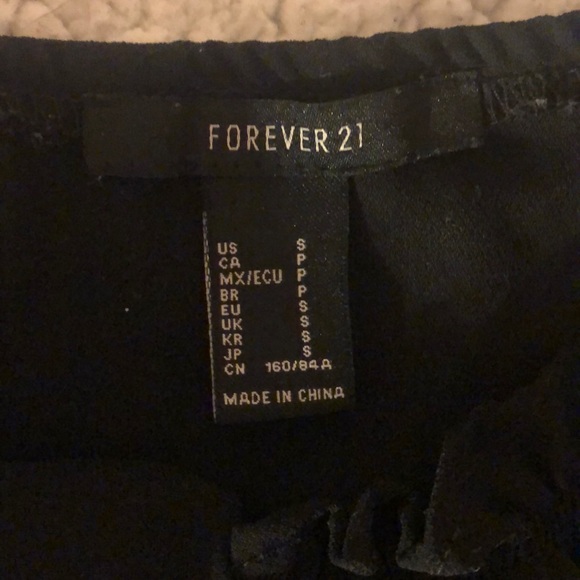 🖤Cropped Blouse Going Out Top🖤 - Picture 4 of 4